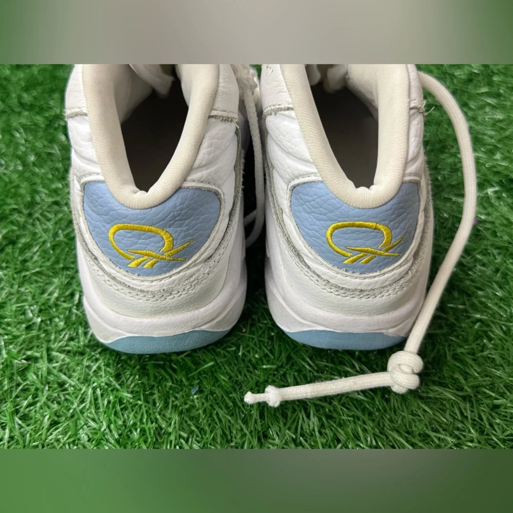 Reebok Kids White and Blue Sneakers‎